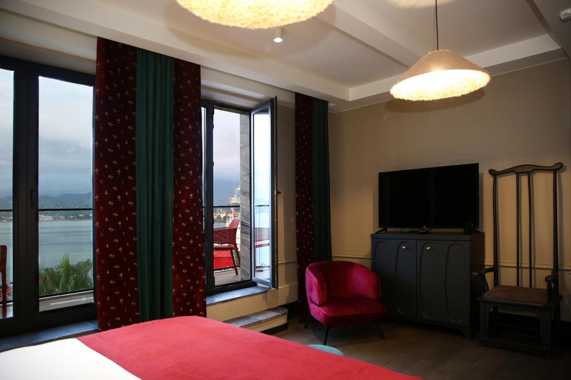 Hotel Retro Batumi Kültér fotó