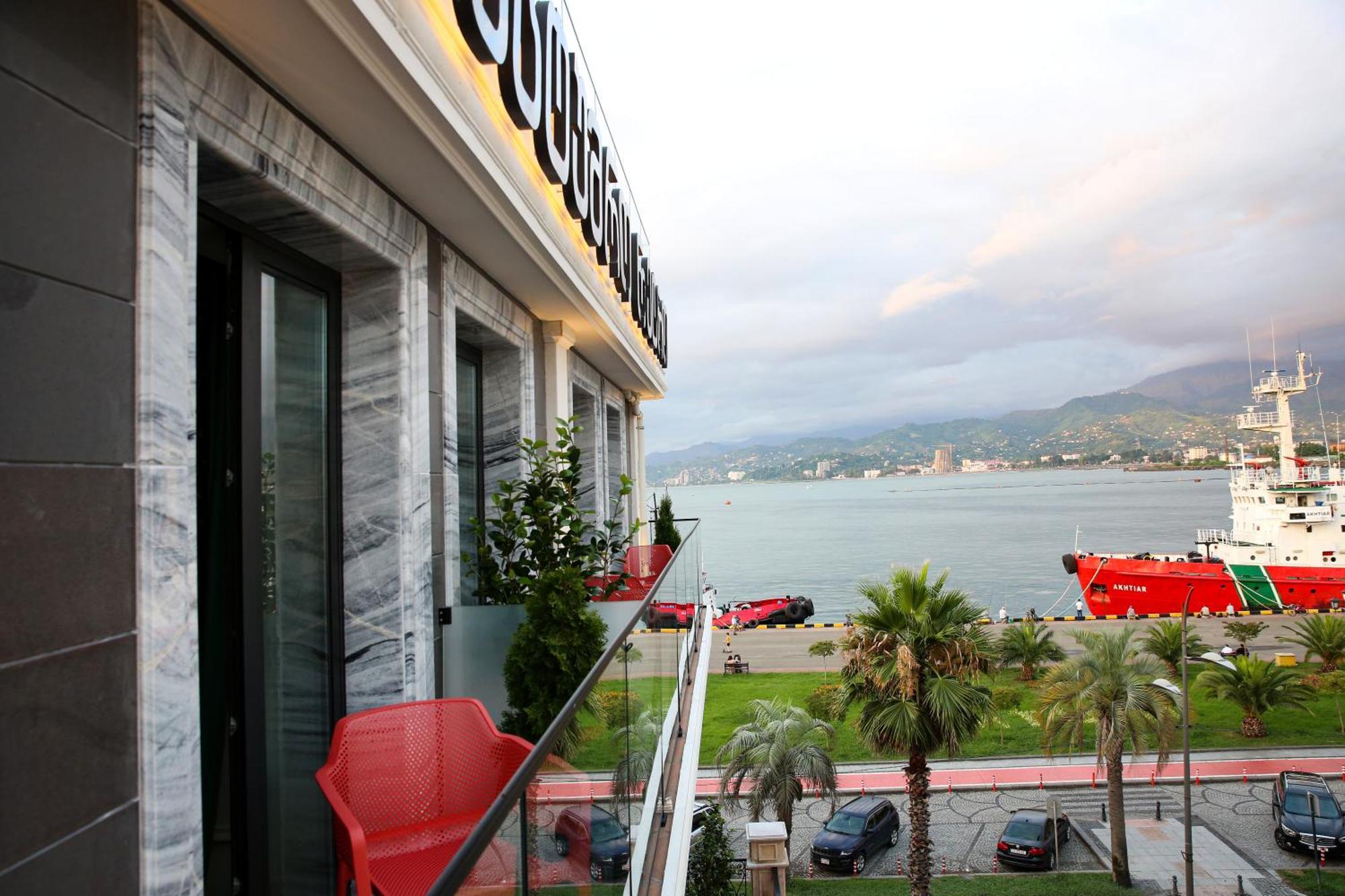 Hotel Retro Batumi Kültér fotó