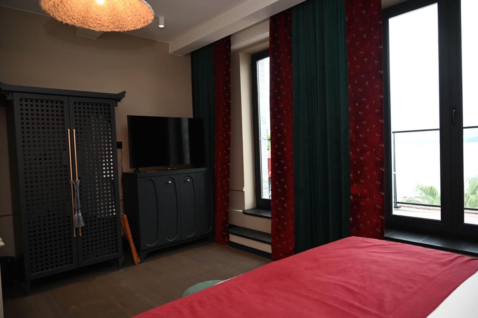 Hotel Retro Batumi Kültér fotó